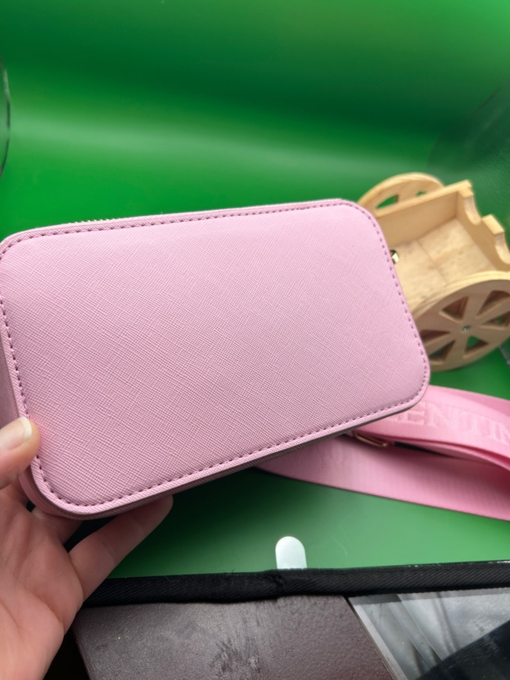 🐣 Valentino Orlandi Pink Studded Crossbody Camera Bag - Picture 4 of 7